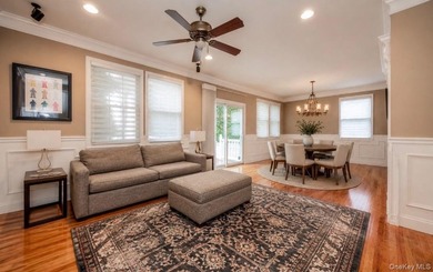This beautifully maintained 3-bedroom, 3-bath end-unit townhome - photo 7