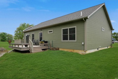 Incredible 3 bedroom ranch situated on a quiet cul-de-sac on the - photo 33