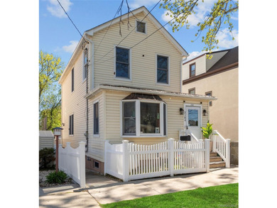 Welcome to this beautifully maintained single-family home - photo 2