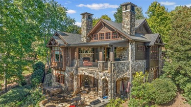 Lake Keowee Home Sale Pending in Salem South Carolina