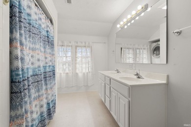 Beautiful Island Park Home on Hamilton Lake features 80ft of - photo 24