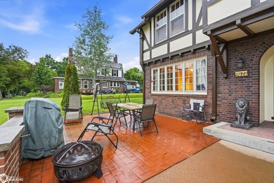 Perched on a corner lot with sweeping views of the Mississippi - photo 33