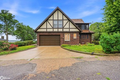 Perched on a corner lot with sweeping views of the Mississippi - photo 34