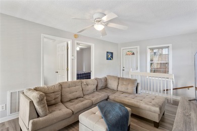 Welcome to your dream lakefront retreat! This fully furnished - photo 5