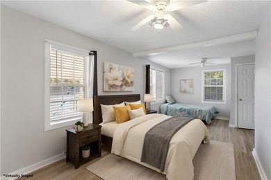 Welcome to your dream lakefront retreat! This fully furnished - photo 6