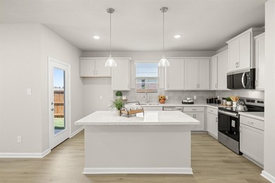 (private lake, pond, creek) Home Active Under Contract in Cleburne Texas