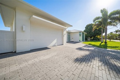 Experience elevated waterfront living in the prestigious Coral - photo 5