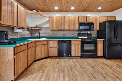 Steve Clifford, REALTOR Pam Libby, REALTOR NextHome Experience - photo 12