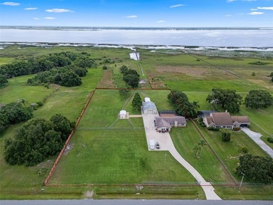 Lake Tohopekaliga Home For Sale in Kissimmee Florida
