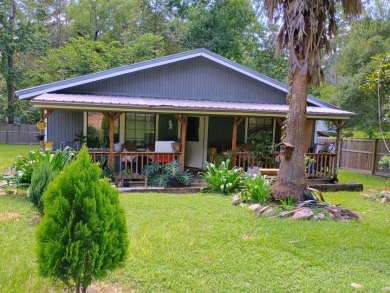 Lake Community, Golf Cart Friendly, Quaint Country Home - photo 3