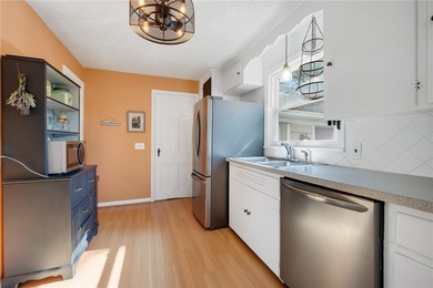 Welcome to 94 Meadow Drive in the heart of Brighton! This - photo 12