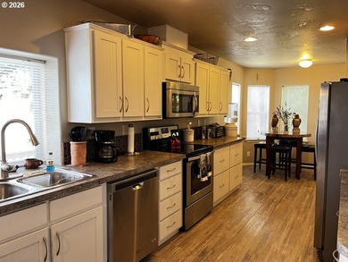 Experience the beauty of lakefront living with this exceptional - photo 18