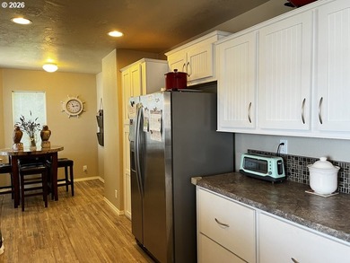 Experience the beauty of lakefront living with this exceptional - photo 19