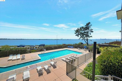 One of the largest decks you will find at Watergate! Abundant & - photo 21