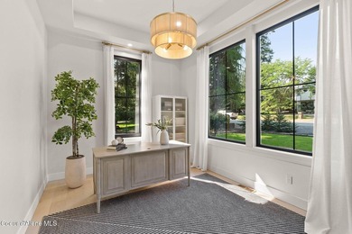 This striking beauty is a perfect example of combining luxury - photo 24
