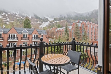 2024 renovations completed (including new decor, furniture - photo 6