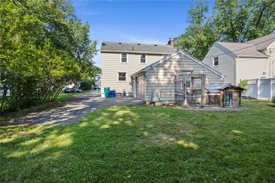 Welcome to 94 Meadow Drive in the heart of Brighton! This - photo 32