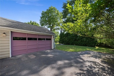 Welcome to 94 Meadow Drive in the heart of Brighton! This - photo 33