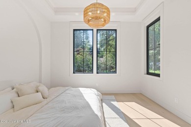 This striking beauty is a perfect example of combining luxury - photo 37