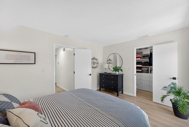 Two turn-key homes on one large lot with extra building area and - photo 39