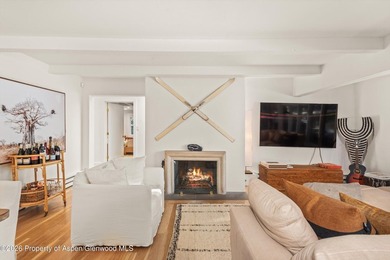 This five bedroom West Aspen retreat blends the warmth of a - photo 3