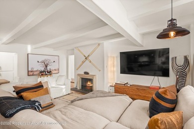This five bedroom West Aspen retreat blends the warmth of a - photo 4