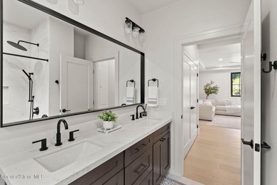 This striking beauty is a perfect example of combining luxury - photo 46