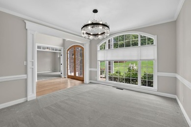 Welcome to 227 Woodlake Dr, an extraordinary lakefront retreat - photo 15