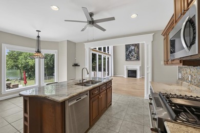 Welcome to 227 Woodlake Dr, an extraordinary lakefront retreat - photo 17
