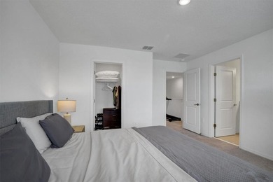 Welcome to this beautifully maintained, move-in ready townhome - photo 23