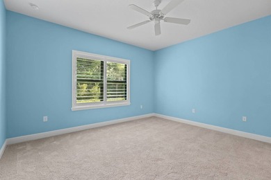 Step into this upgraded 2018 2 bed, 2 bath, + den villa in Grand - photo 8