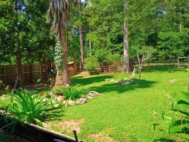 Lake Community, Golf Cart Friendly, Quaint Country Home - photo 2