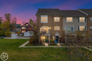 Lake Saint Clair Condo For Sale in Grosse Pointe Park Michigan