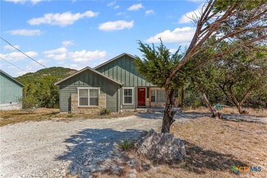 Canyon Lake Home For Sale in Canyon Lake Texas