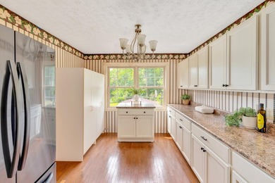 First time ever offered on the market! This well-maintained - photo 14