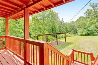 First time ever offered on the market! This well-maintained - photo 20
