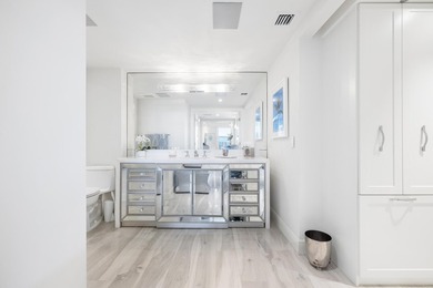 The most sought-after unit in the Harbour Houseplete gut - photo 22
