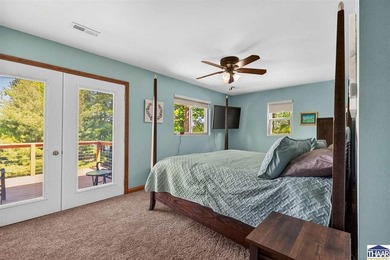 Welcome to Racoon Lake. This isn't just a property, but a dream - photo 24
