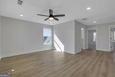 MOVE IN READY! Home is priced to sell! A massive FINISHED - photo 25