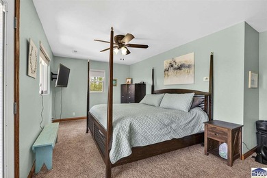 Welcome to Racoon Lake. This isn't just a property, but a dream - photo 26