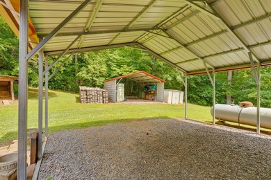 First time ever offered on the market! This well-maintained - photo 36
