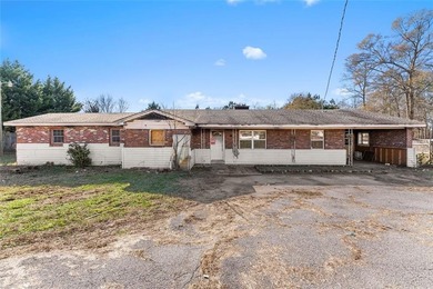 Lake Lanier Home Sale Pending in Gainesville Georgia