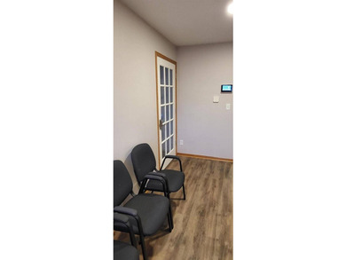 Perfect Office Building Opportunity right in the middle of Brice - photo 3