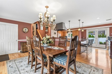 Fantastic Opportunity in Harborfields SD! Pristine Split-Level - photo 4