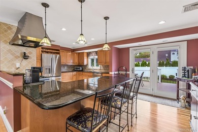 Fantastic Opportunity in Harborfields SD! Pristine Split-Level - photo 7