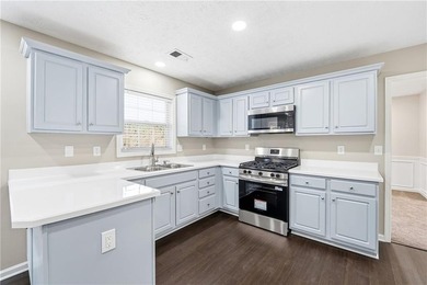 Beautifully renovated and move-in ready, this spacious 6-bedroom - photo 7