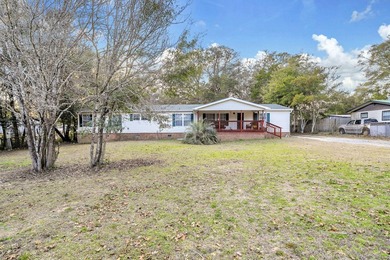Welcome to 1422 Cat Mar Rd in Niceville -- a spacious and - photo 2