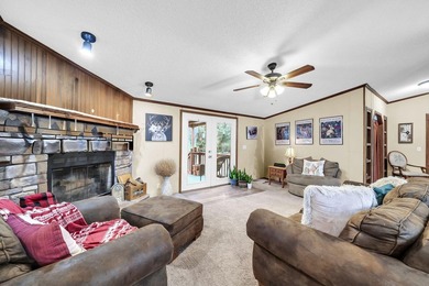 Welcome to 1422 Cat Mar Rd in Niceville -- a spacious and - photo 10