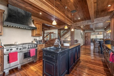 This spectacular Highlands residence backs the 4th fairway of - photo 17