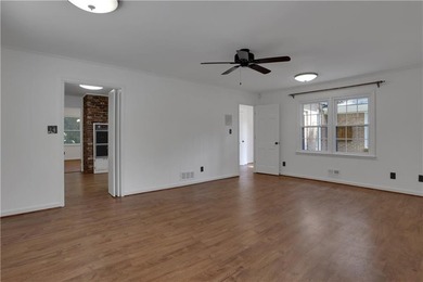 Welcome to this spacious brick ranch in the heart of Tucker - photo 20